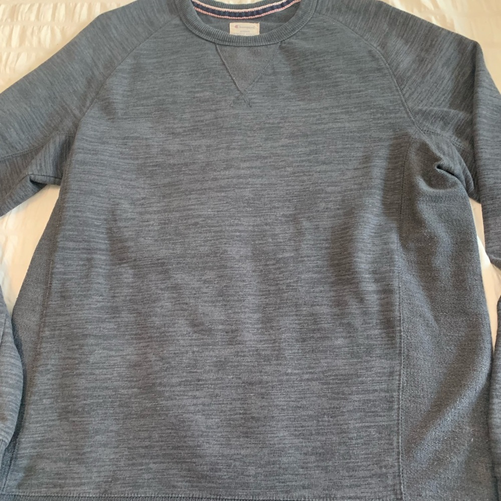 Champion Sweatshirt - Picture 13 of 16